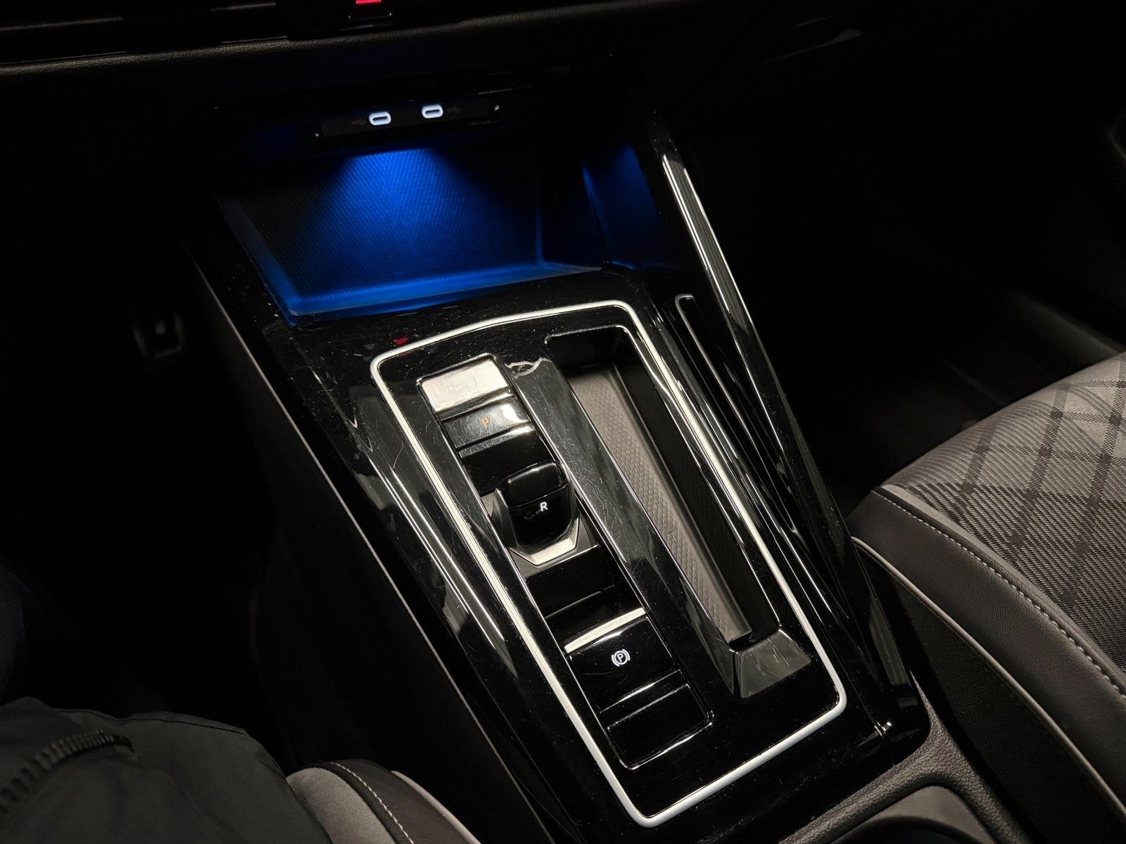 Volkswagen Golf Variant 1.5 eTSI R-Line *18Zoll*KAMERA*CarP foto 24