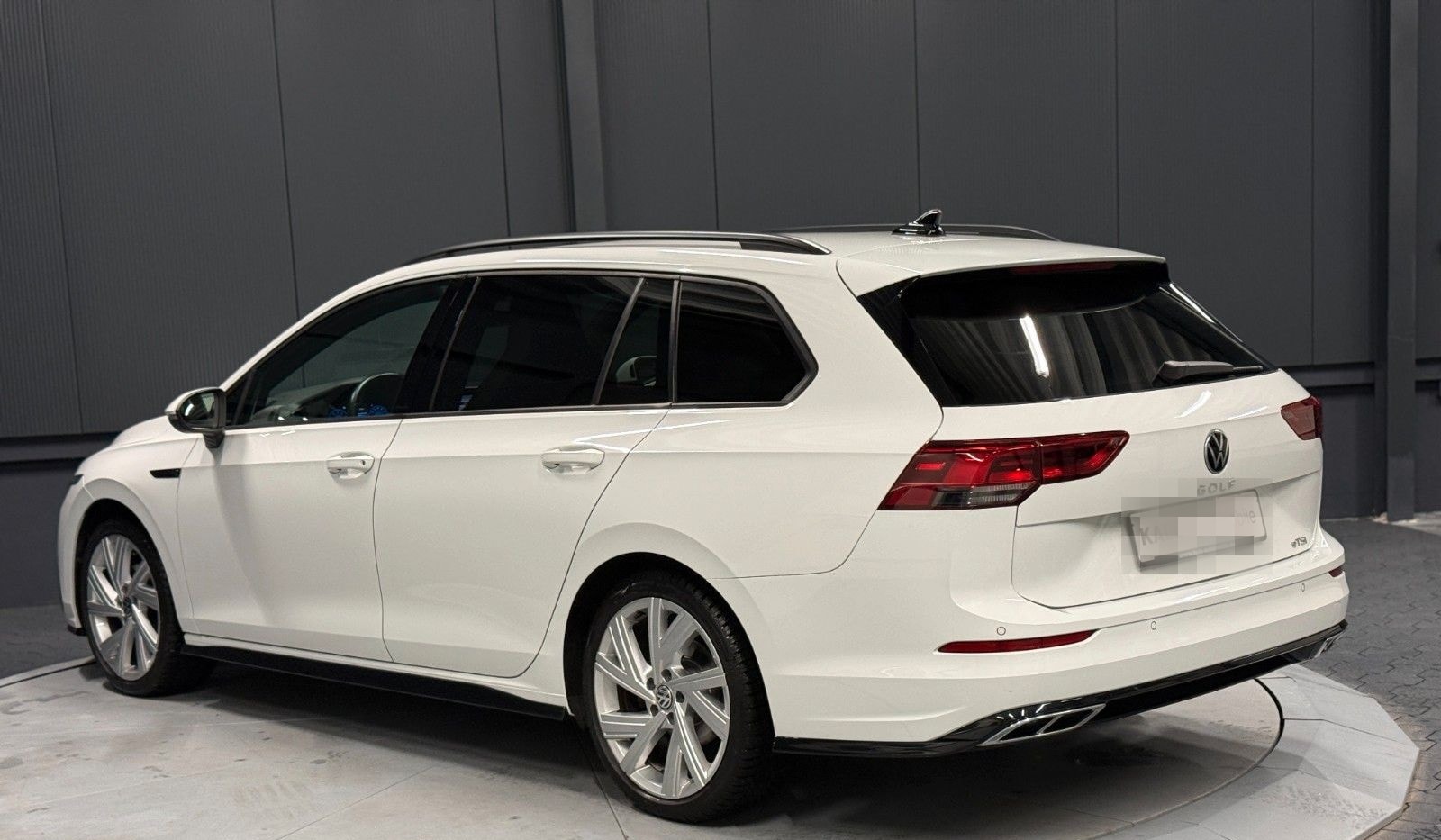 Volkswagen Golf Variant 1.5 eTSI R-Line *18Zoll*KAMERA*CarP foto 4