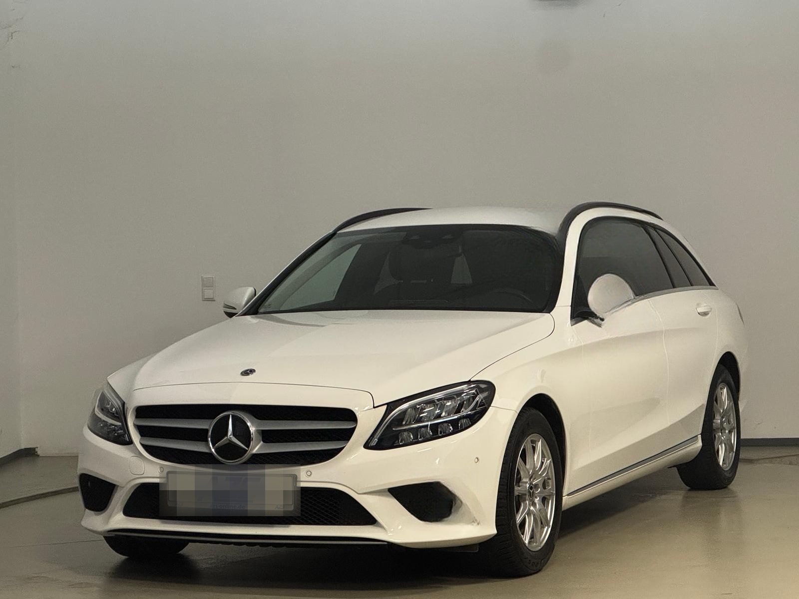 Mercedes-Benz C 180 T CDI | AHK | LED | Navi | SFW | 1. Hd | foto 2