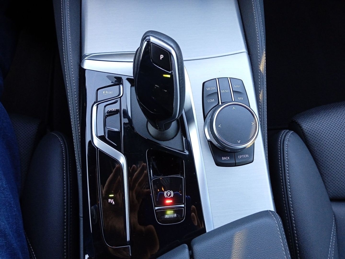 BMW 520 i Touring M Sport Aut. NAVI+DAB+HARMAN+SHZG+ foto 18