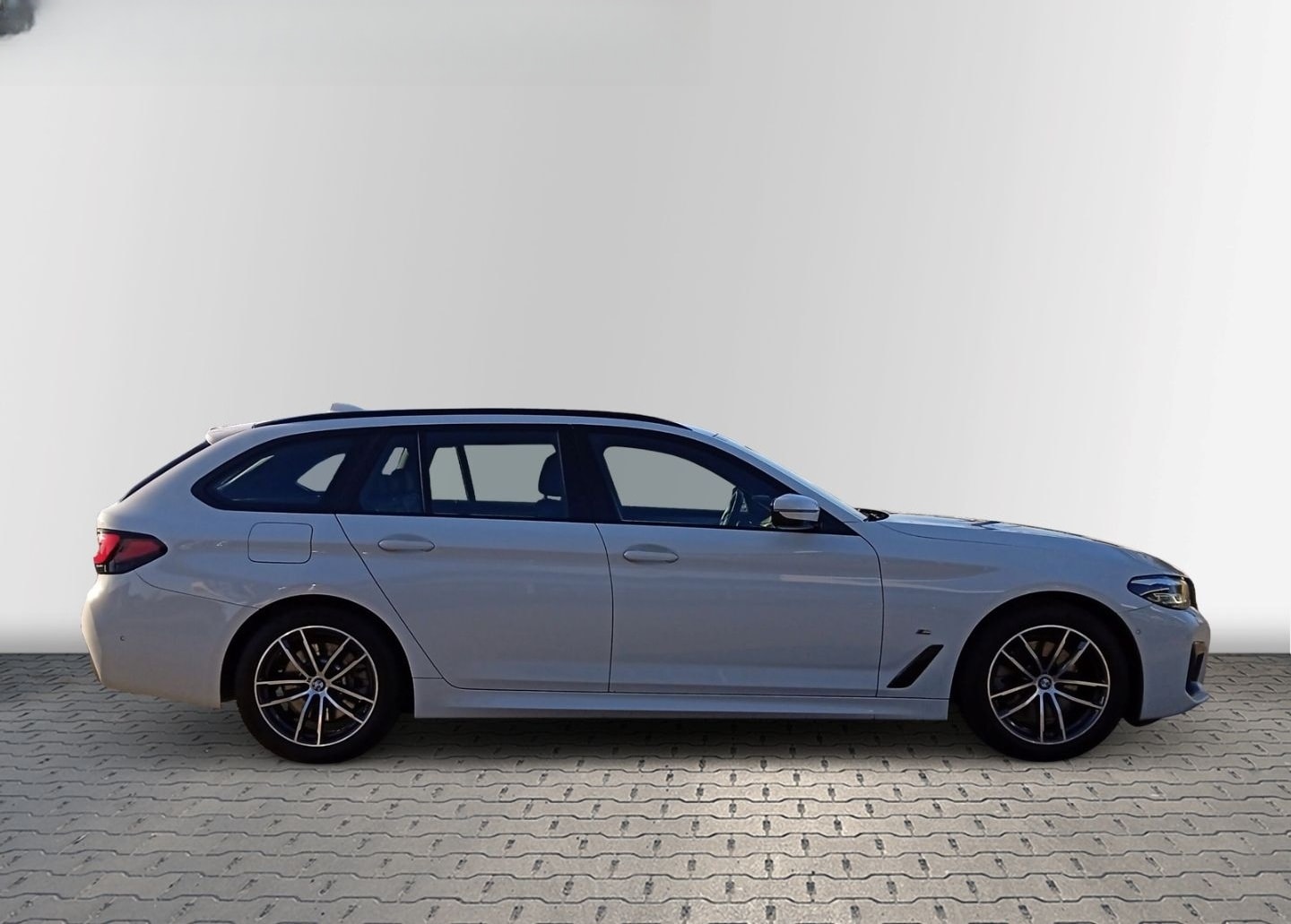 BMW 520 i Touring M Sport Aut. NAVI+DAB+HARMAN+SHZG+ foto 4