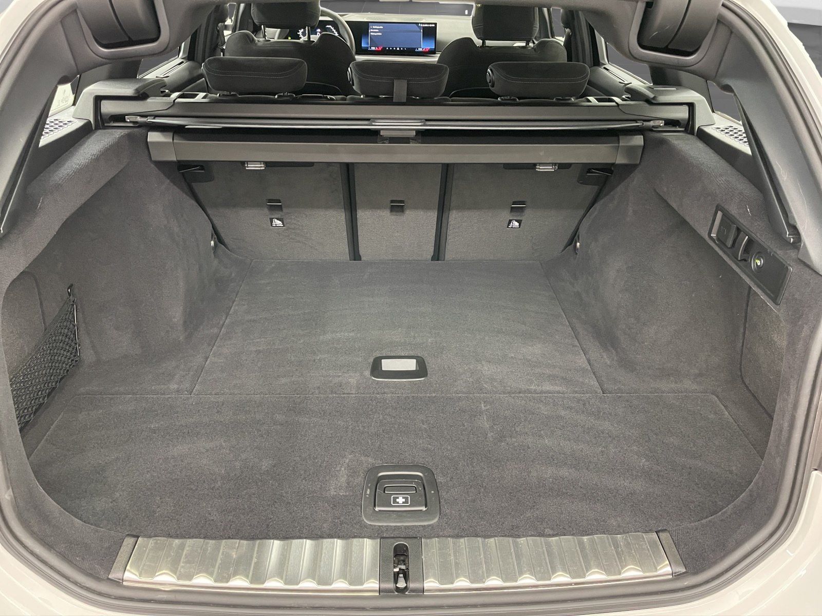 BMW 318i A Tour.M Sportpaket,AHK,HiFi,HuD,Kamera,etc foto 13