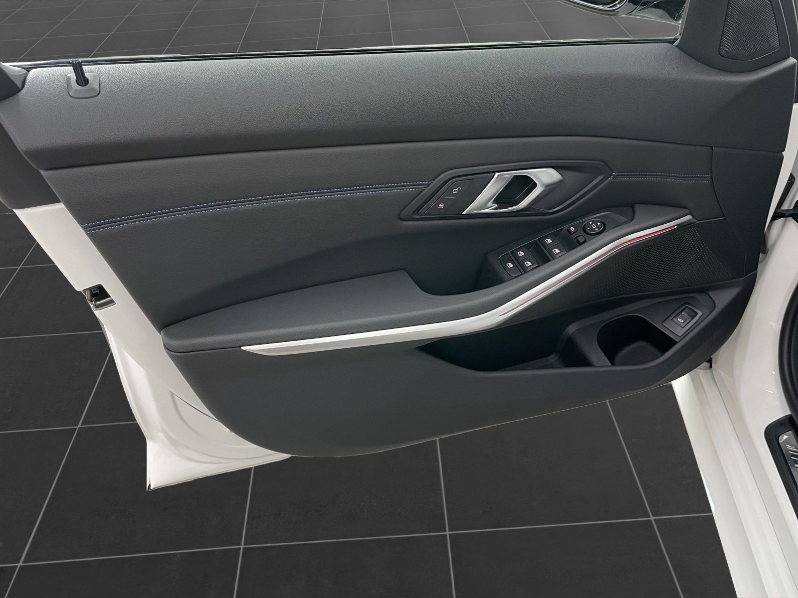 BMW 318i A Tour.M Sportpaket,AHK,HiFi,HuD,Kamera,etc foto 10