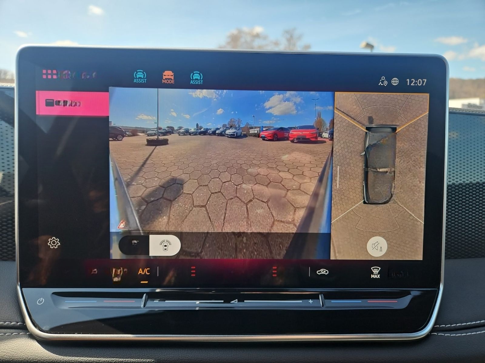 Volkswagen Tiguan GOAL 2.0TDI HUD+AHK+RFK+ACC+MatrixLED foto 16