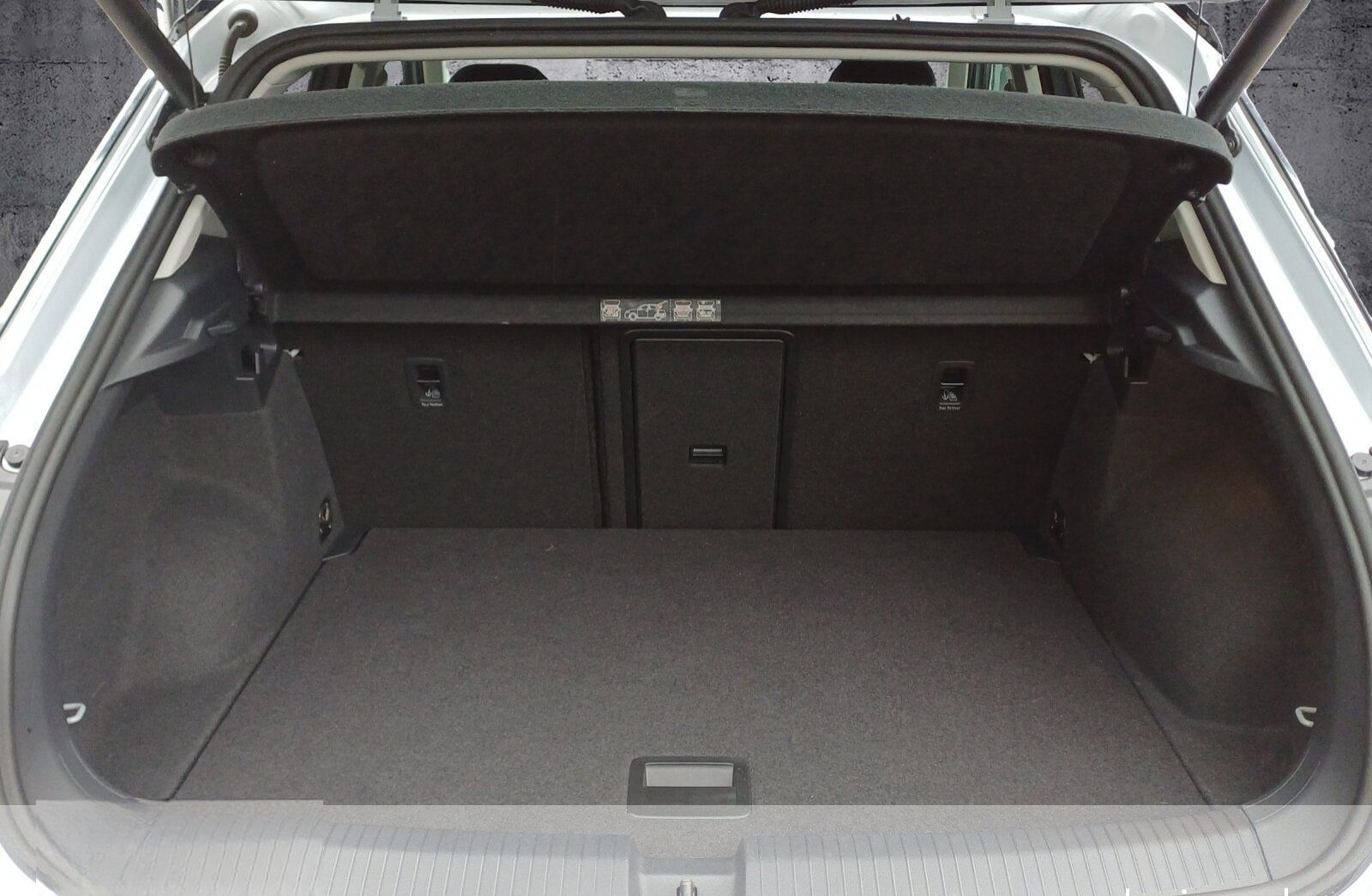 Volkswagen T-Roc 1.5 TSI United DSG/AHK/NAVI/KLIMA/LED/SHZ foto 14