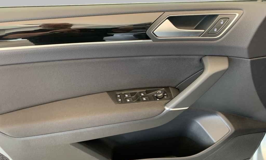 Volkswagen Touran Highline 2.0 TDI DSG *AHK*LED*ACC*NAVI* foto 13