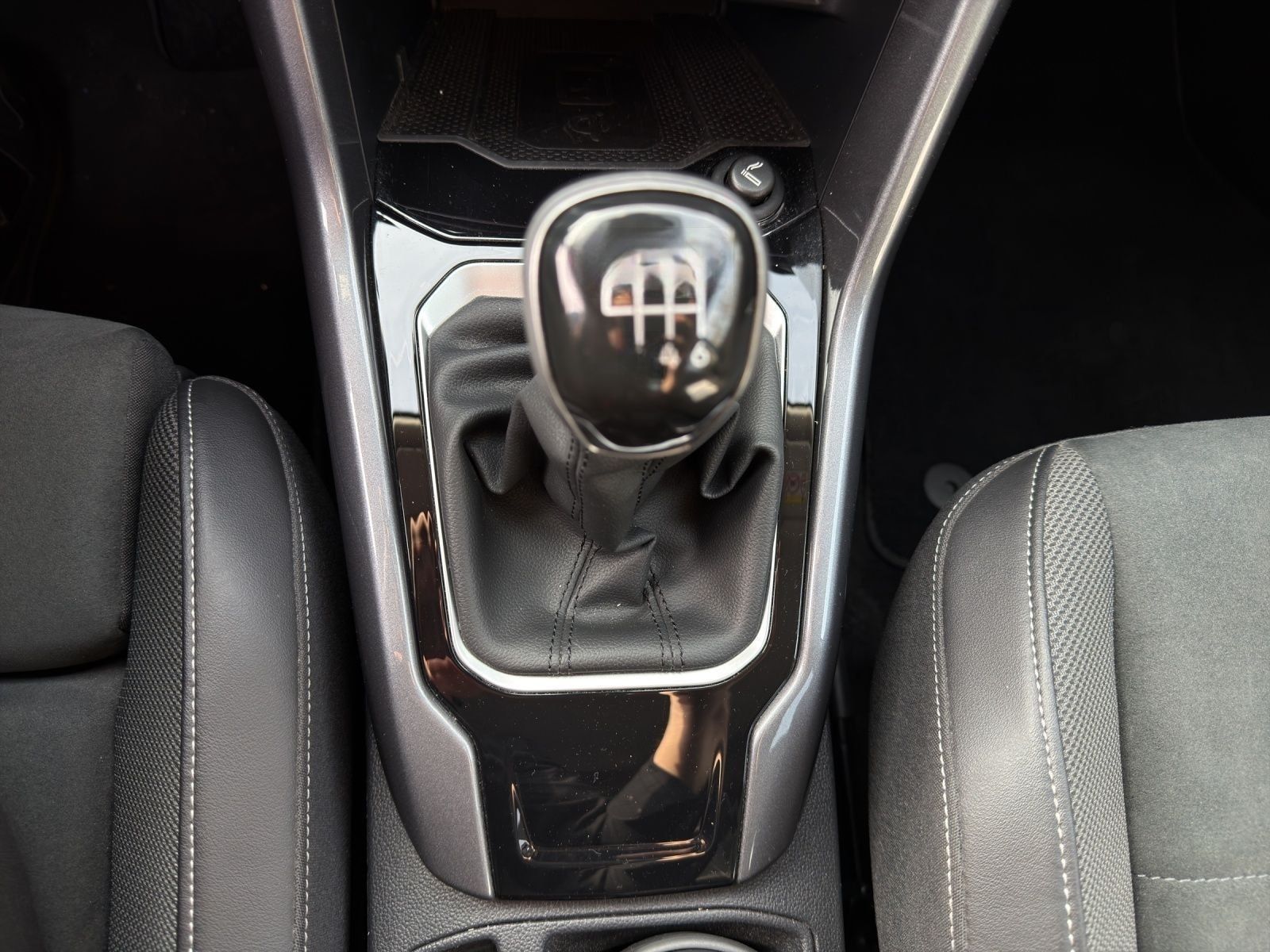 Volkswagen T-Roc 1.0 TSI STYLE LED SHZG NAVI PDC foto 11