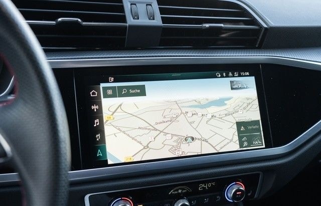 Audi Q3 Sportback 45 TFSI e S line 360°+MATRIX+SONOS+ foto 10