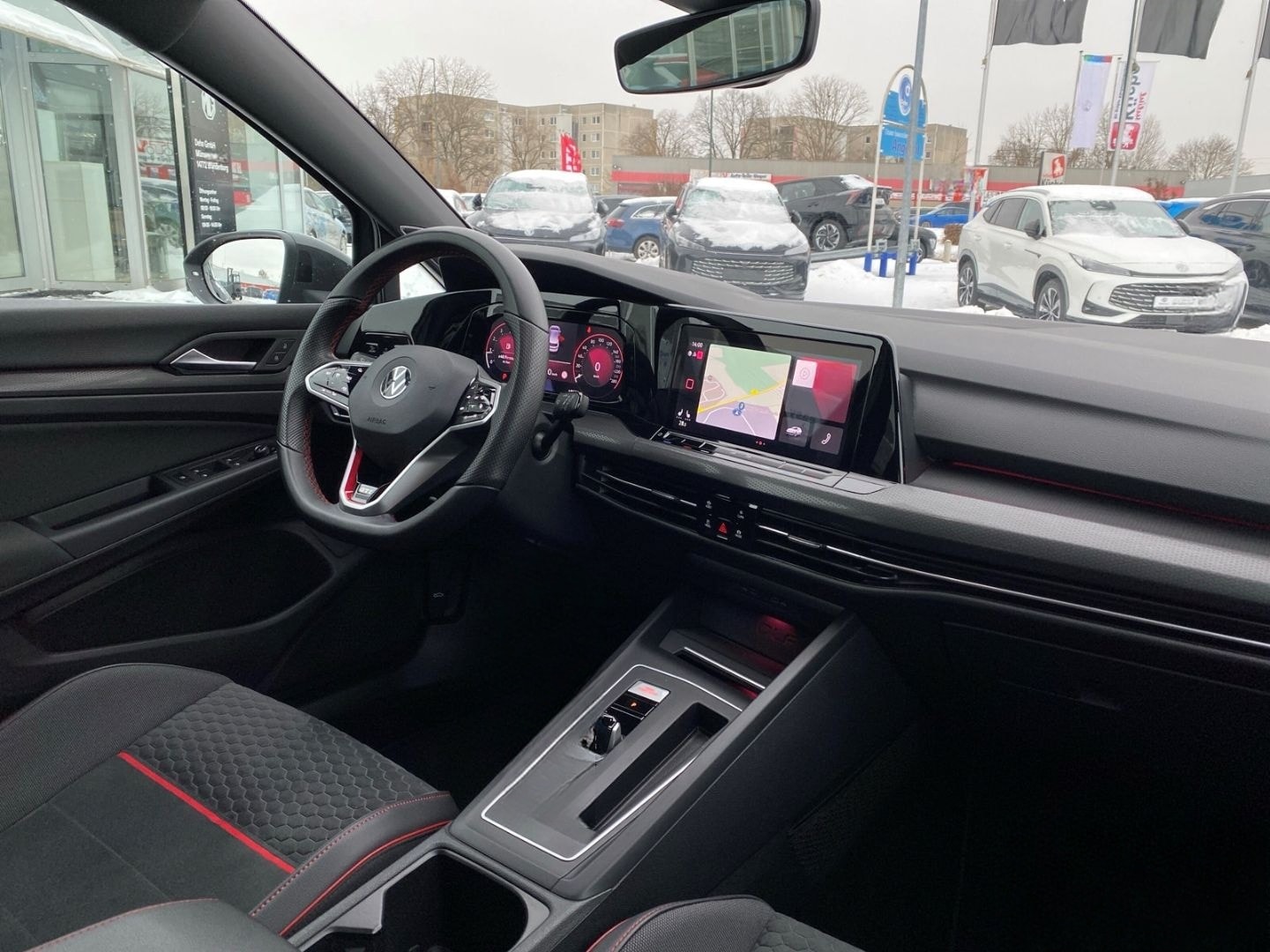 Volkswagen Golf VIII GTI Clubsport 2.0 Matrix H&K Kam Navi  foto 13