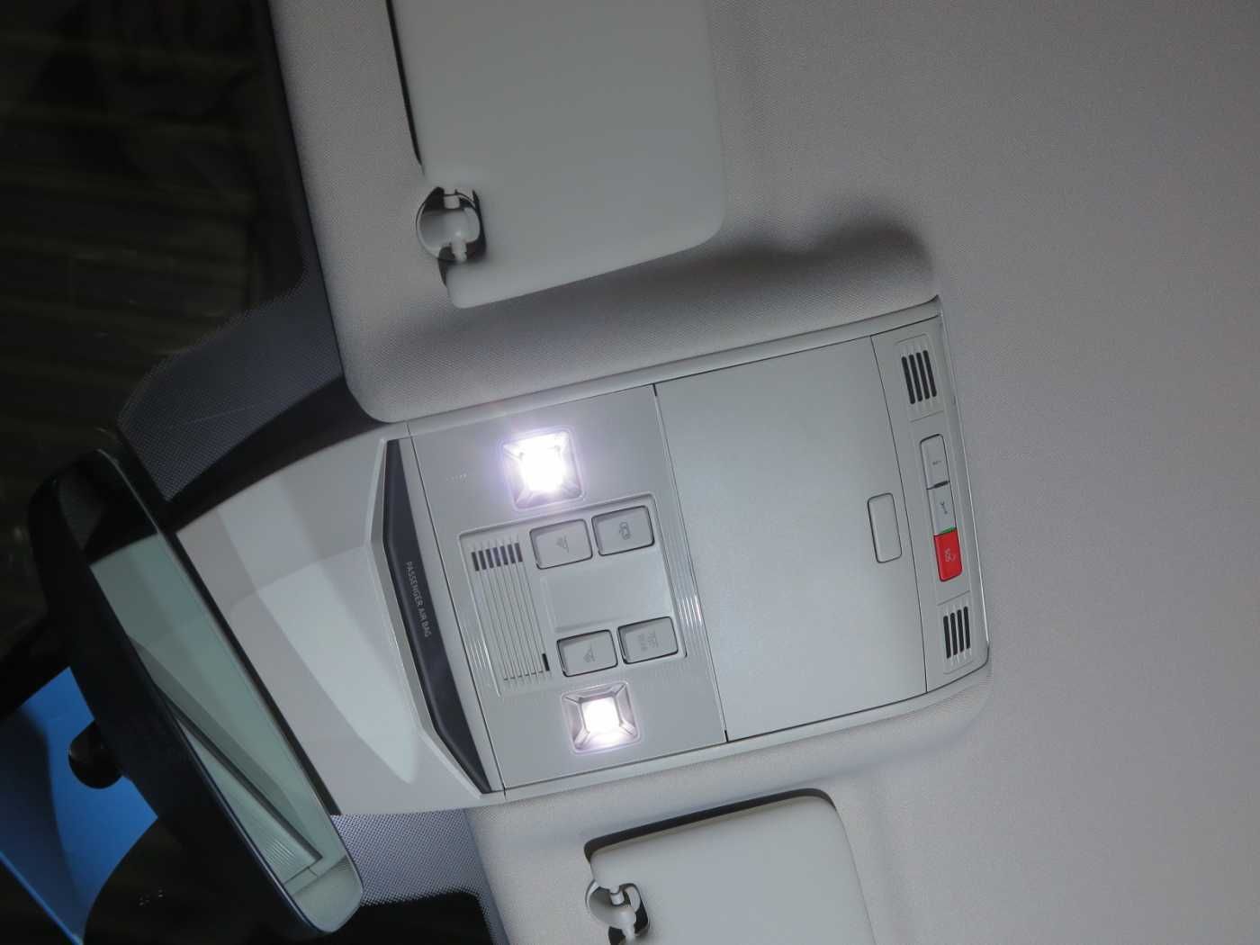 Volkswagen Passat Variant 2.0 TDI SCR DSG7 CONCEPTLINE Navi foto 17