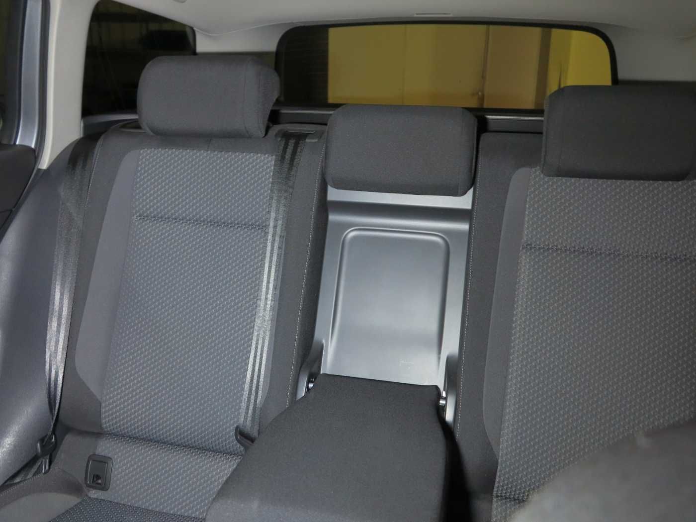 Volkswagen Passat Variant 2.0 TDI SCR DSG7 CONCEPTLINE Navi foto 18