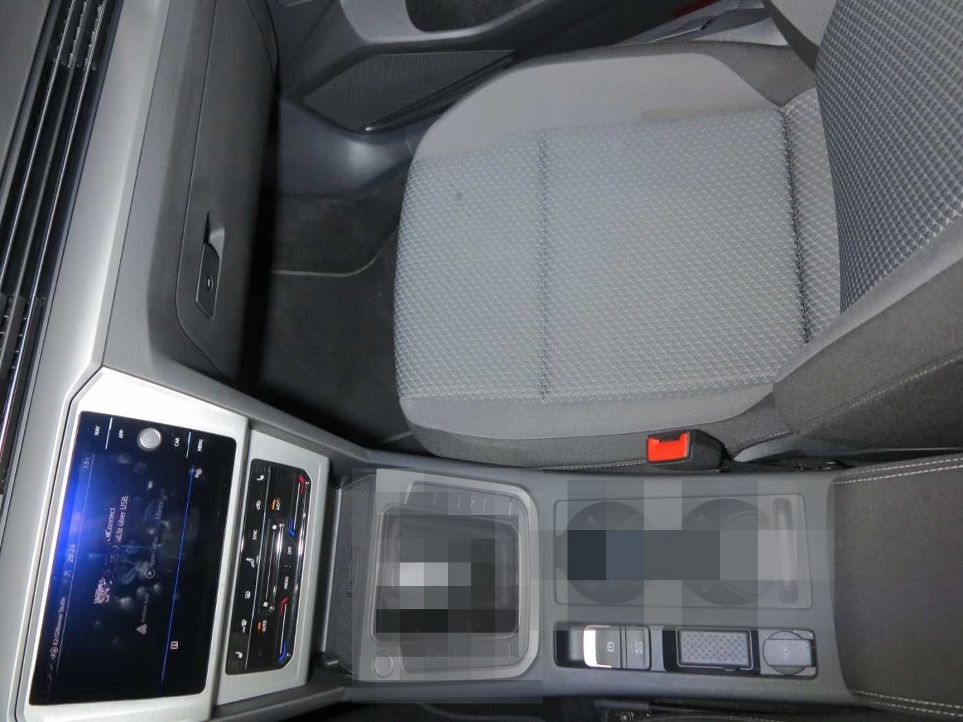 Volkswagen Passat Variant 2.0 TDI SCR DSG7 CONCEPTLINE Navi foto 19