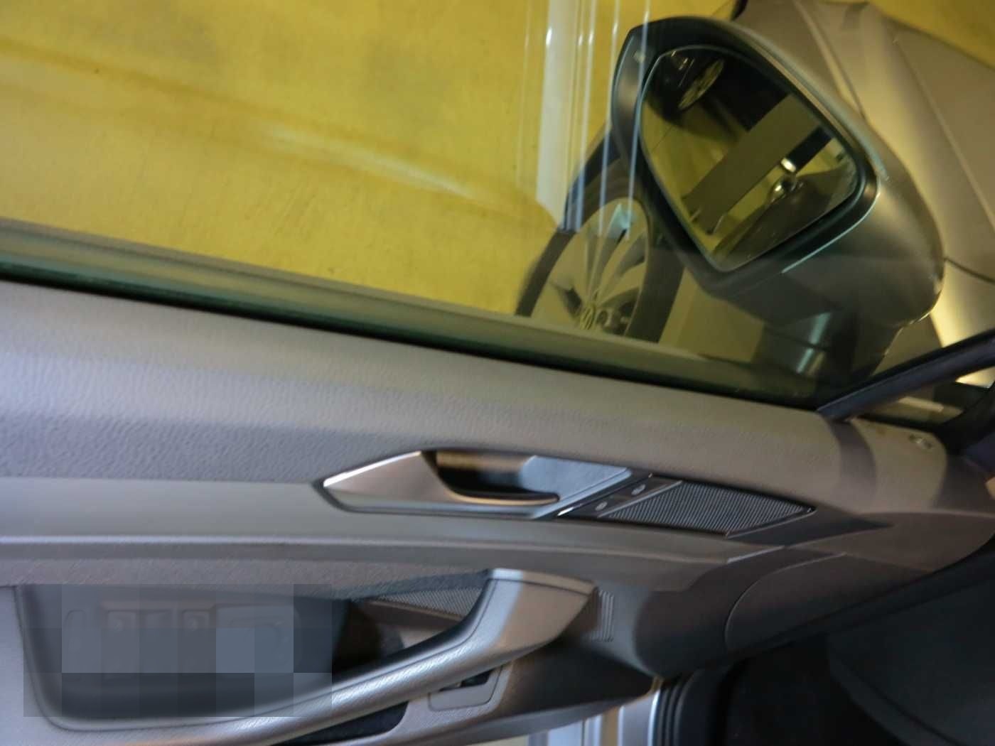 Volkswagen Passat Variant 2.0 TDI SCR DSG7 CONCEPTLINE Navi foto 22