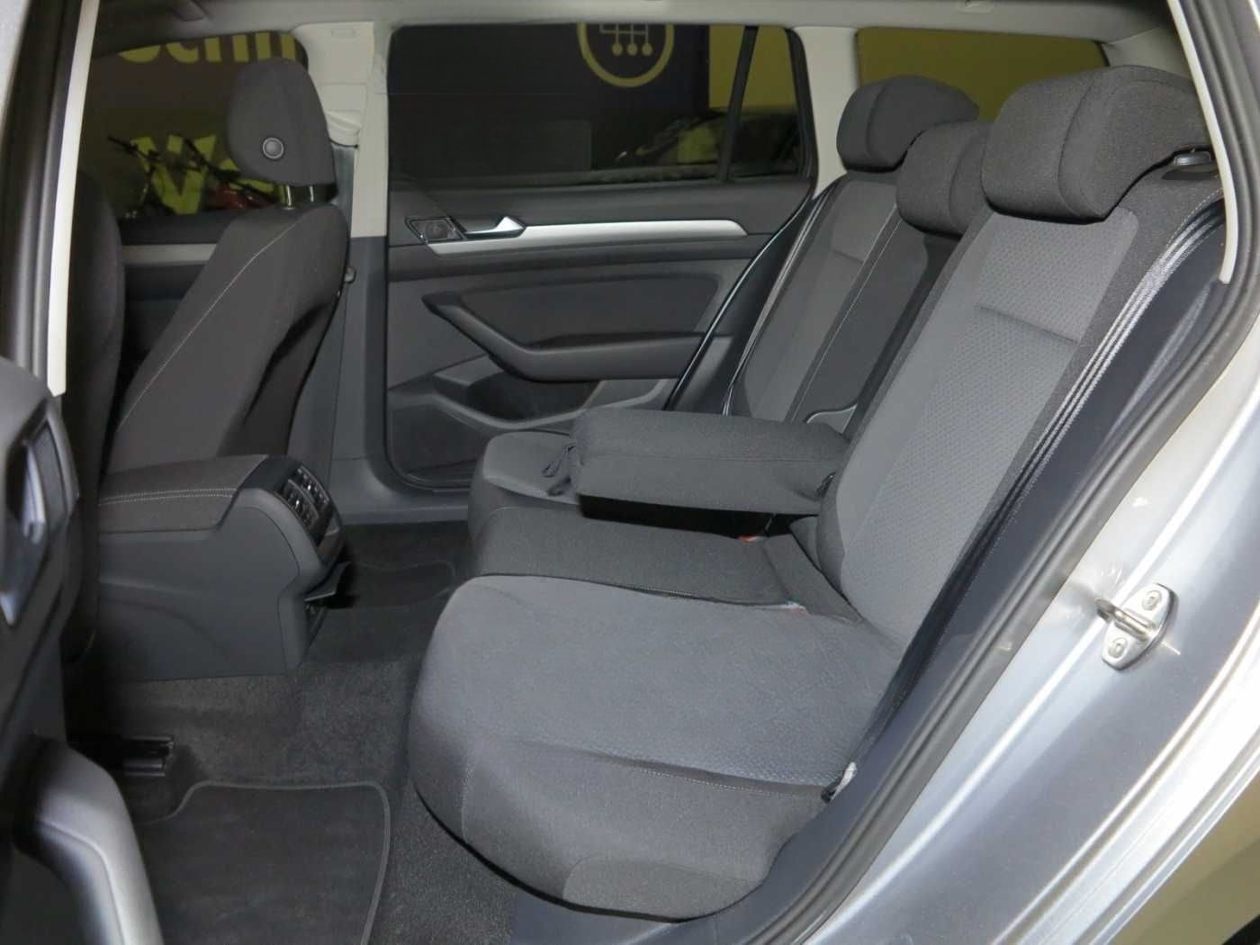 Volkswagen Passat Variant 2.0 TDI SCR DSG7 CONCEPTLINE Navi foto 5
