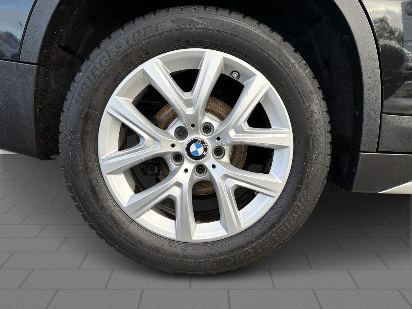 BMW X1 SDRIVE18I AHK-abnehmbar Navi LED ACC El. Heck foto 6