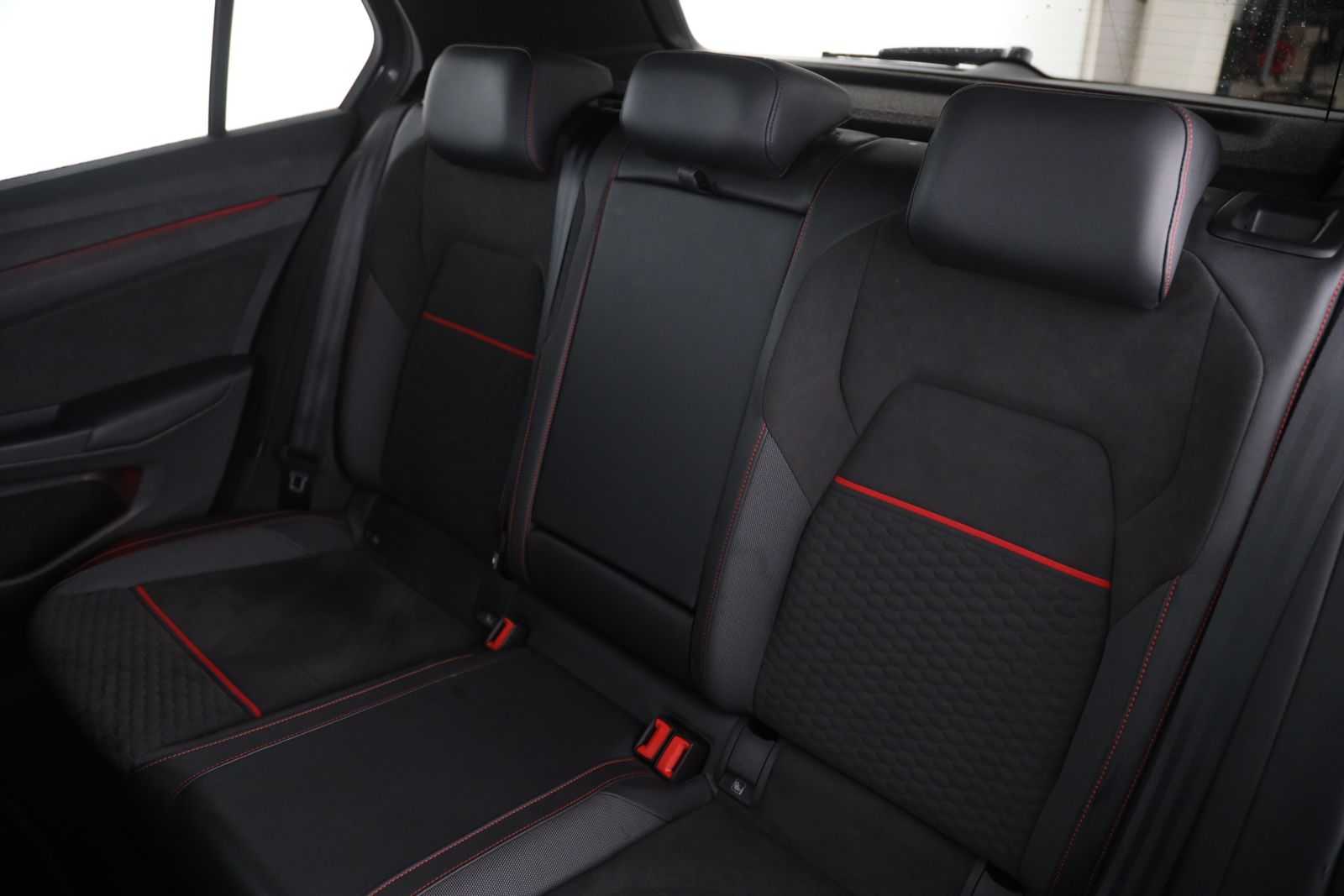 Volkswagen Golf VIII GTI 2.0 TSI DSG Clubsport | NAVI | foto 13