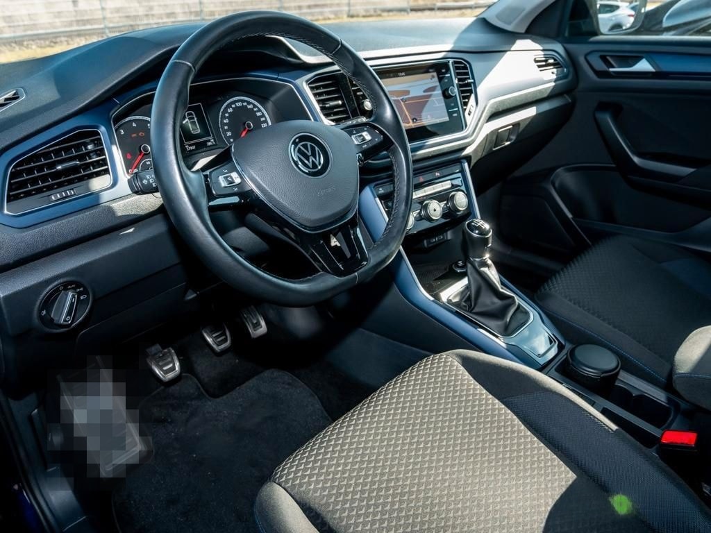 Volkswagen T-Roc 1.5 TSI UNITED LED/AHK/NAVI/ALLWETTER foto 3