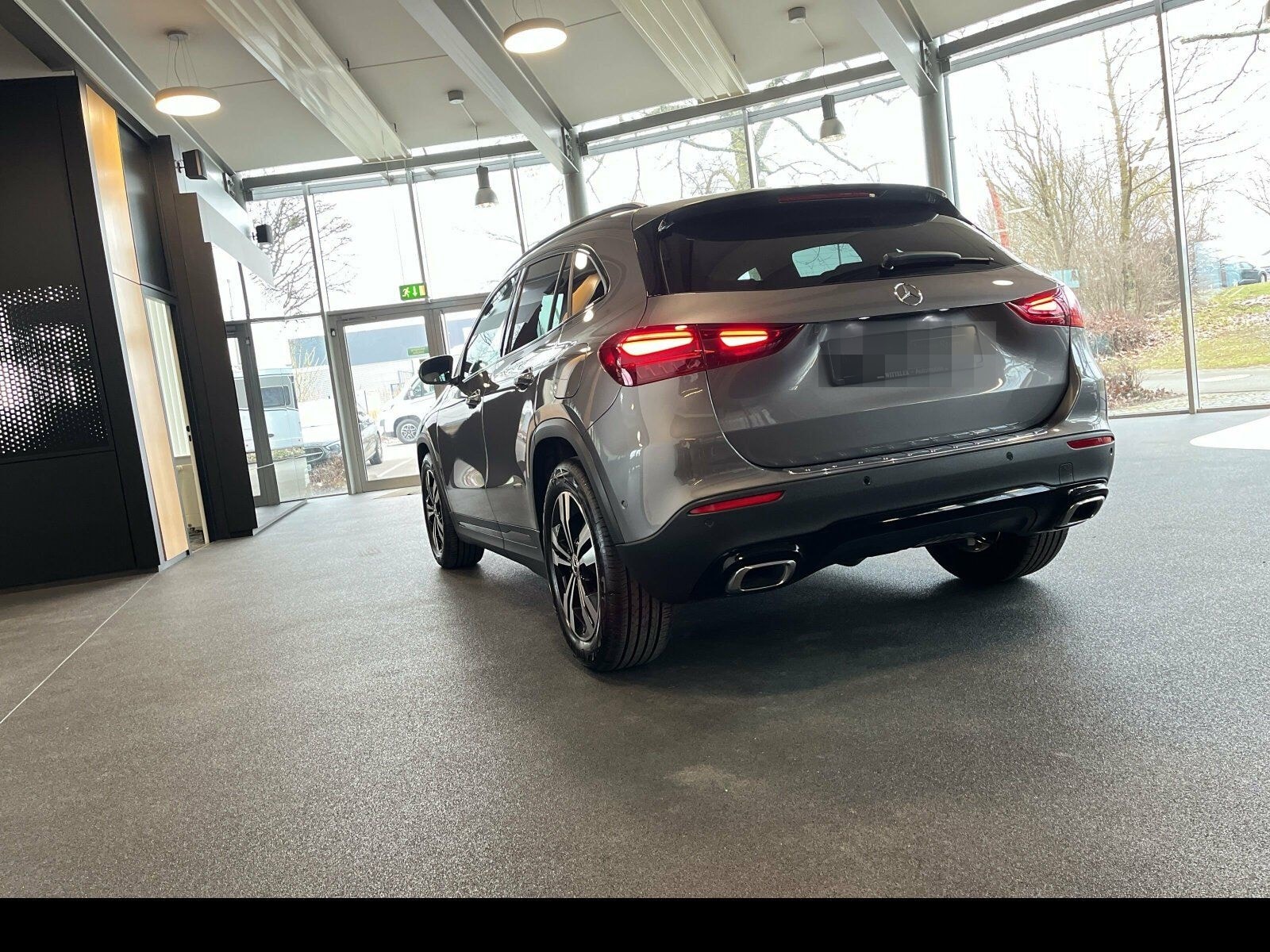 Mercedes-Benz GLA 180 Progressive LED/AHK/RFK/LHZG/Night-Paket foto 12