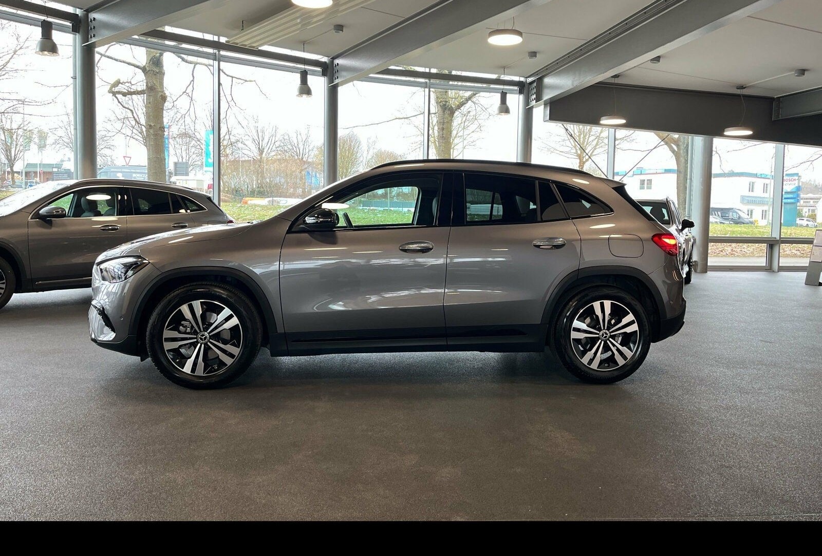 Mercedes-Benz GLA 180 Progressive LED/AHK/RFK/LHZG/Night-Paket foto 13