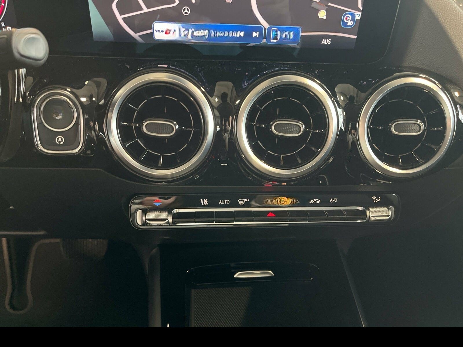 Mercedes-Benz GLA 180 Progressive LED/AHK/RFK/LHZG/Night-Paket foto 25