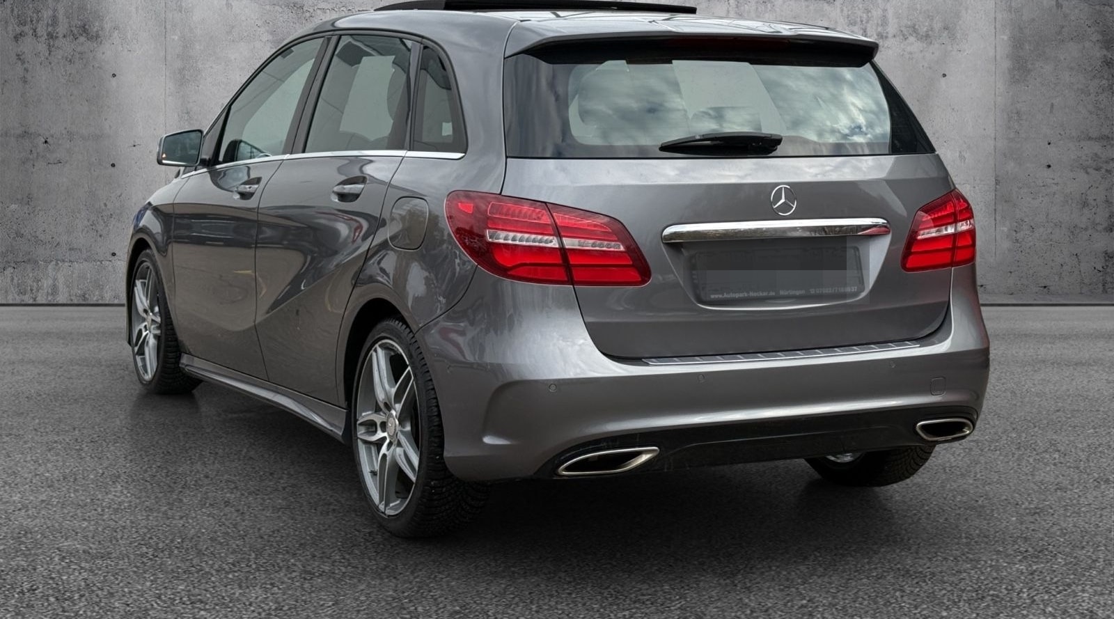 Mercedes-Benz B250 AMG Line PANO NAVI LEDER LED KAMERA CARBON foto 3