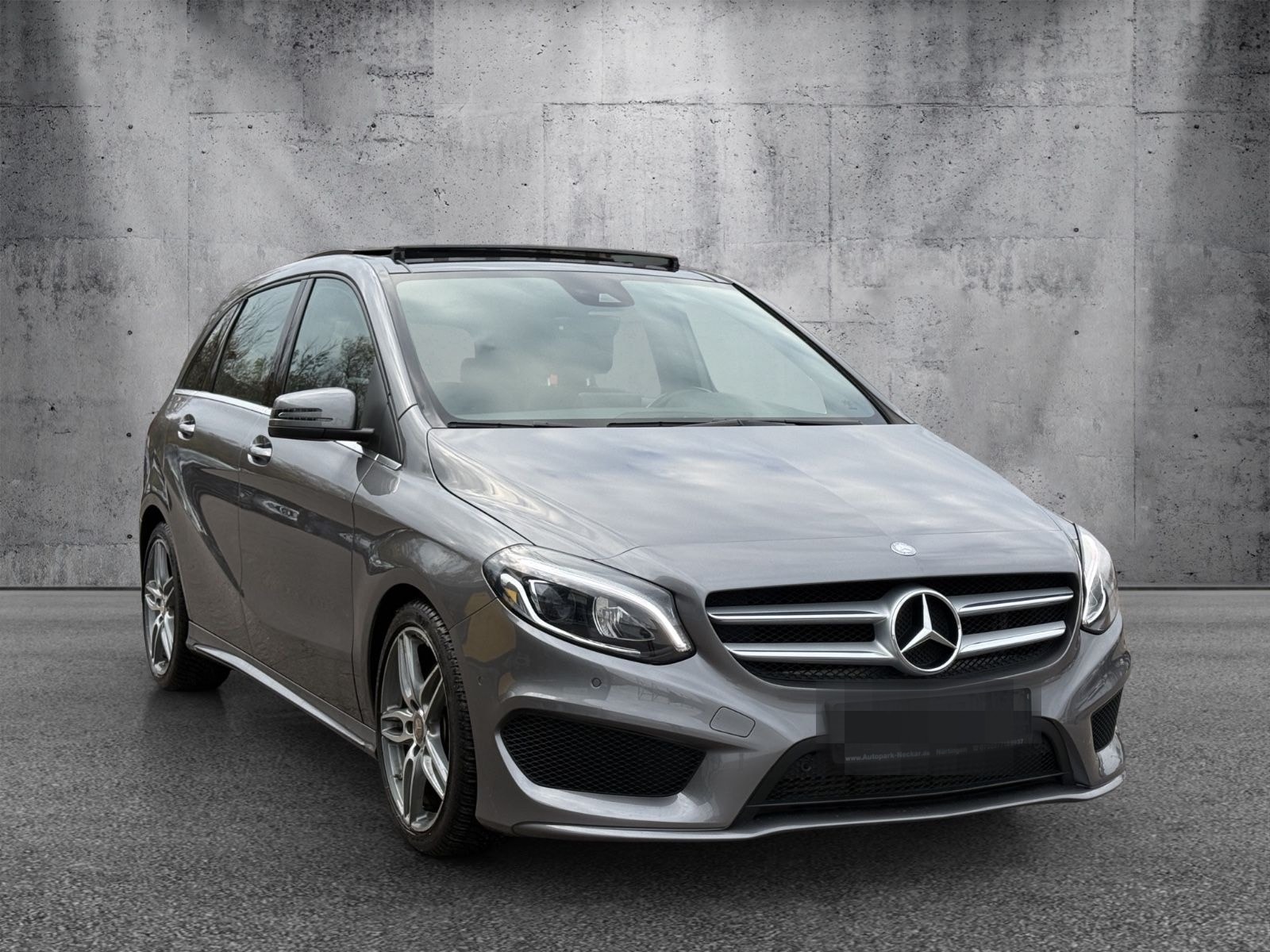 Mercedes-Benz B250 AMG Line PANO NAVI LEDER LED KAMERA CARBON foto 7