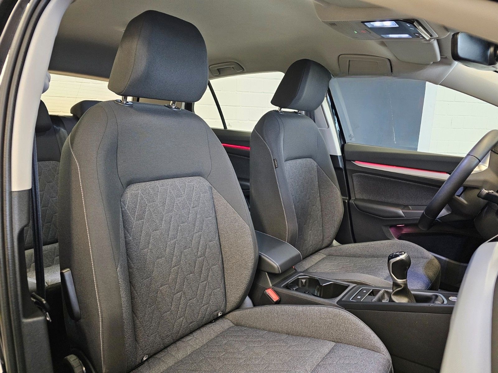 Volkswagen Golf VIII Lim. 2.0 TDI Move + AHK/1.Hand/VC foto 17