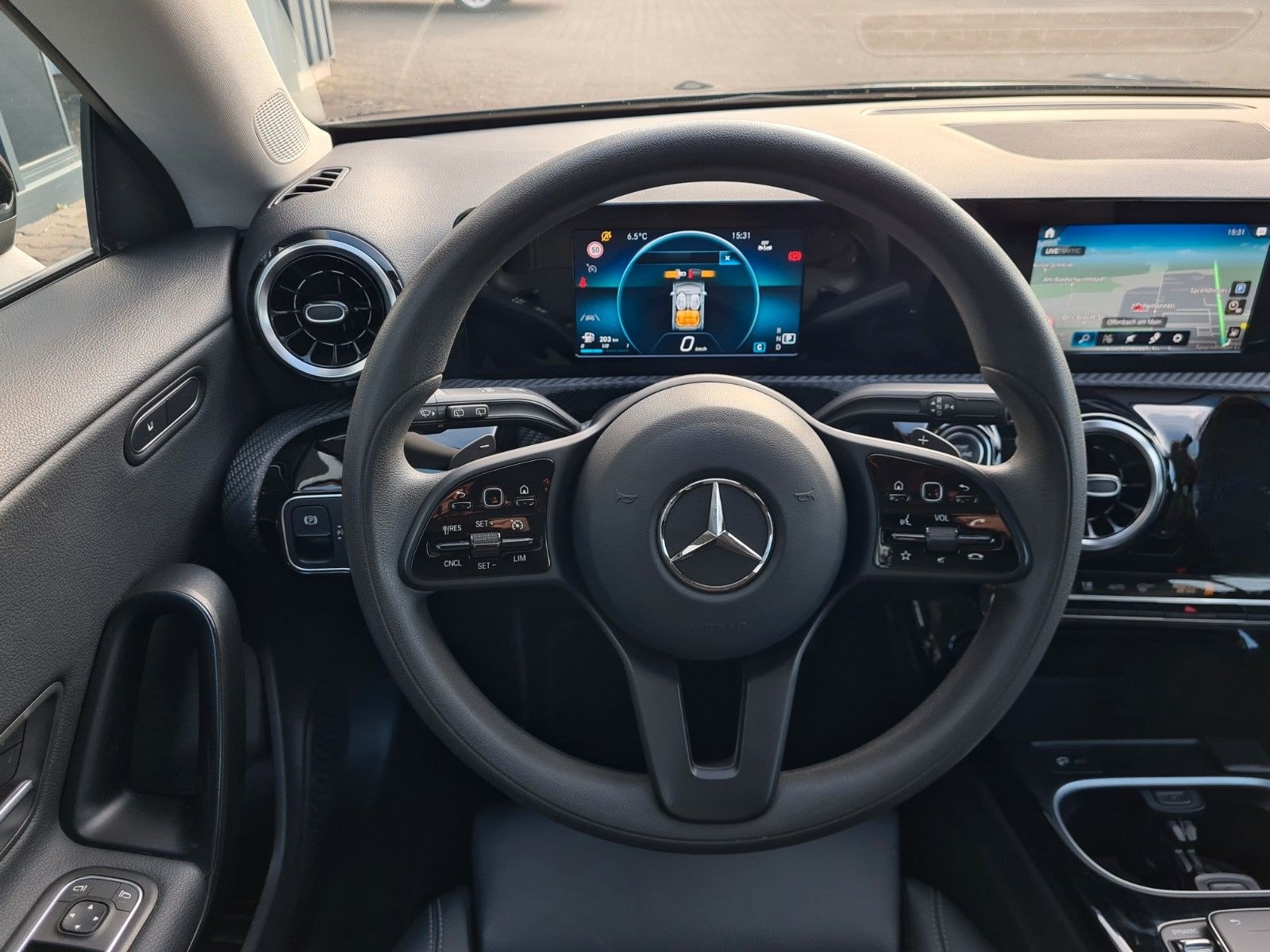 Mercedes-Benz CLA 180 SB 7G AUT - NAVI - 8 x ALU - foto 12