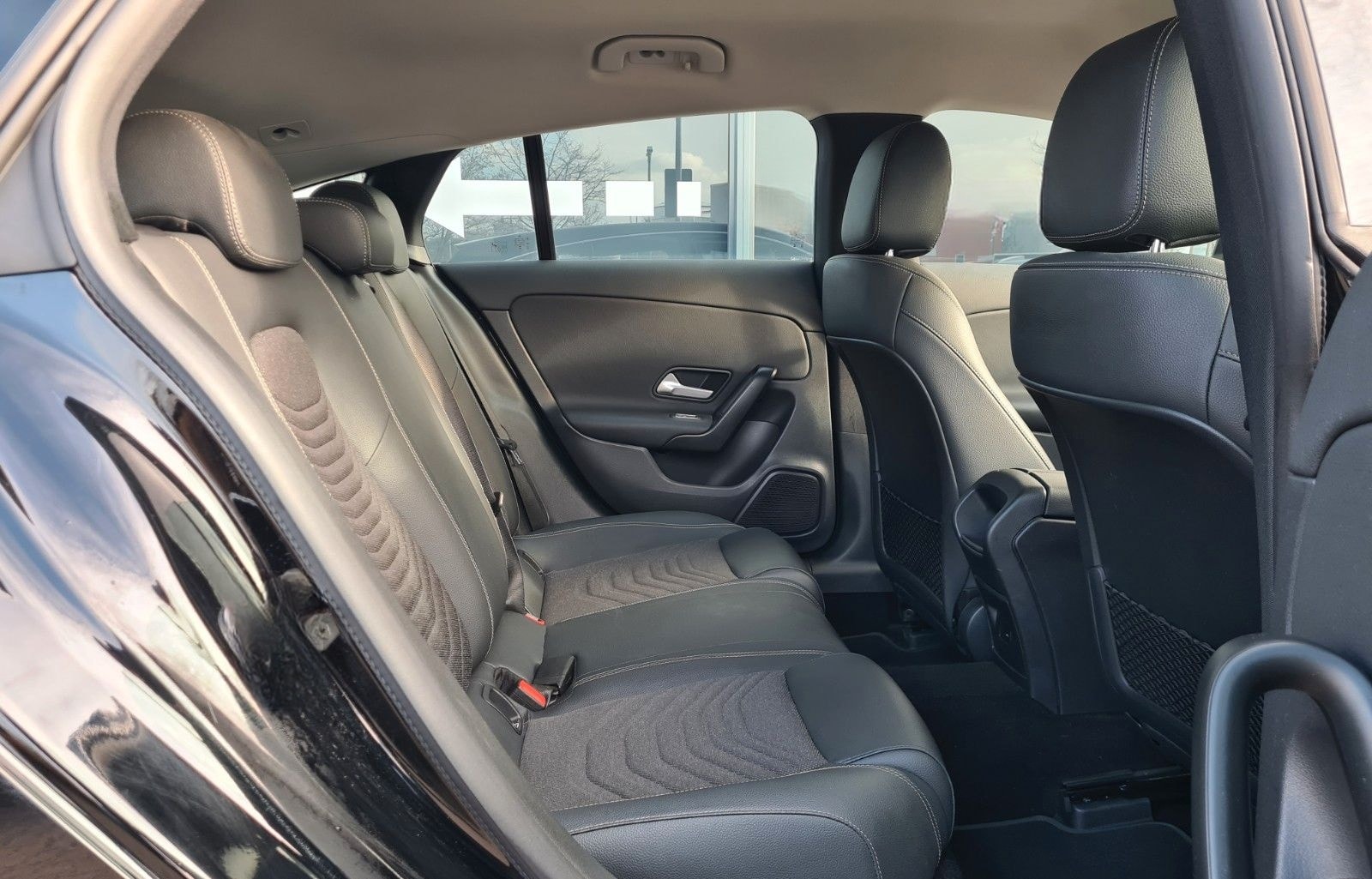 Mercedes-Benz CLA 180 SB 7G AUT - NAVI - 8 x ALU - foto 15