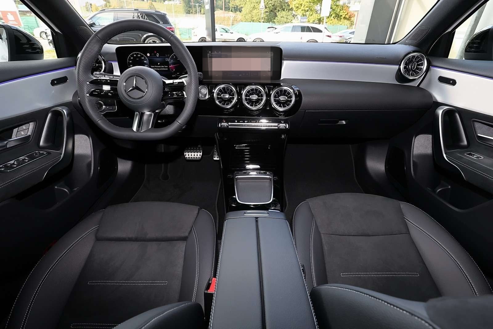 Mercedes-Benz A 200 AMG MBUX+RüKam+M-LED+Pano+AHK+Distronic foto 5