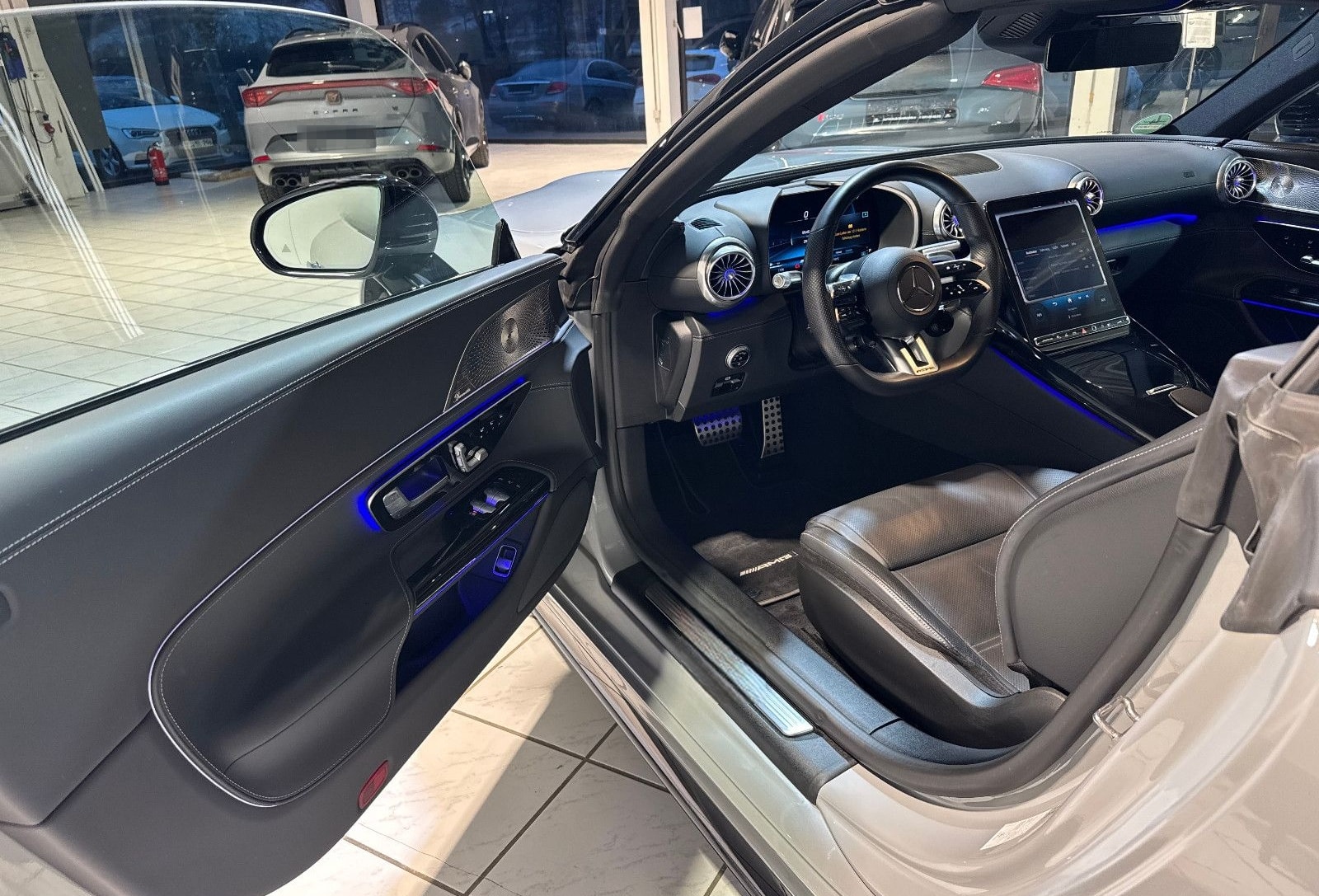 Mercedes-Benz SL 43 AMG V8 Styling Night Burmester KeyG.. foto 11