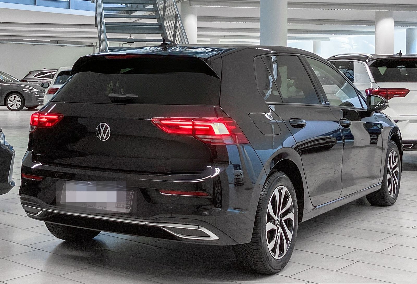 Volkswagen Golf VIII 2.0 TDI Active AHK LED ACC NAVI RFK foto 3