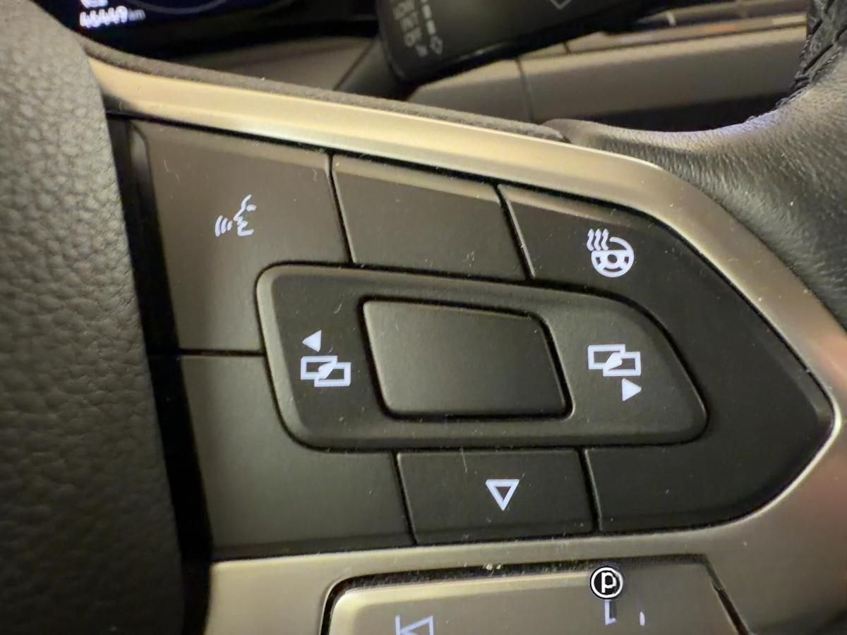 Volkswagen Golf 8 ACTIVE 1.5 TSI STANDH NAVI ACC SHZ foto 15