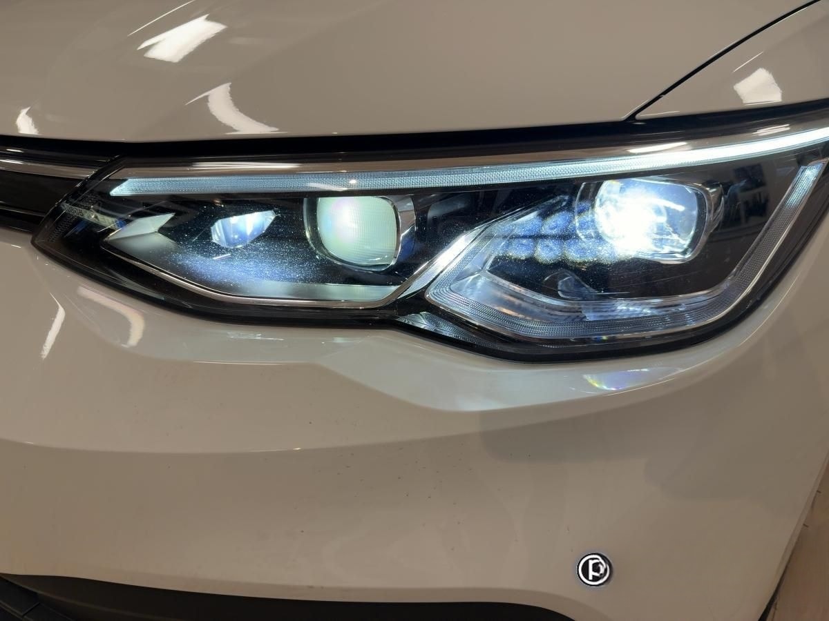 Volkswagen Golf 8 ACTIVE 1.5 TSI STANDH NAVI ACC SHZ foto 17