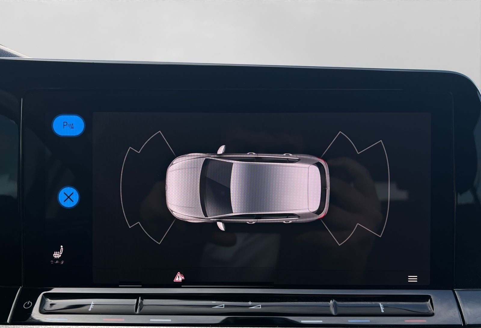 Volkswagen Golf 2.0 TDI DSG MOVE NAVI LM16 behMFL foto 16