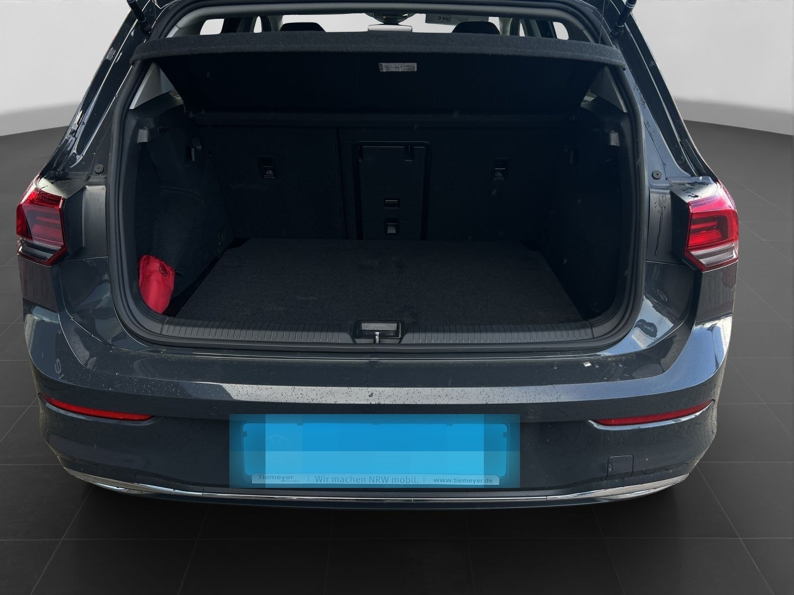 Volkswagen Golf 2.0 TDI DSG MOVE NAVI LM16 behMFL foto 17