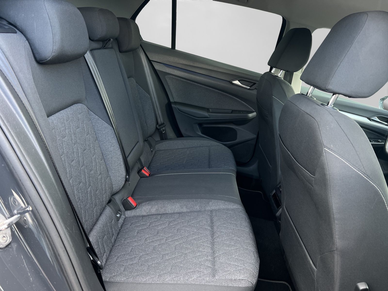 Volkswagen Golf 2.0 TDI DSG MOVE NAVI LM16 behMFL foto 6