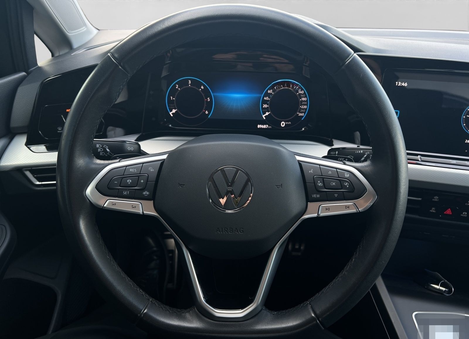 Volkswagen Golf 2.0 TDI DSG MOVE NAVI LM16 behMFL foto 9