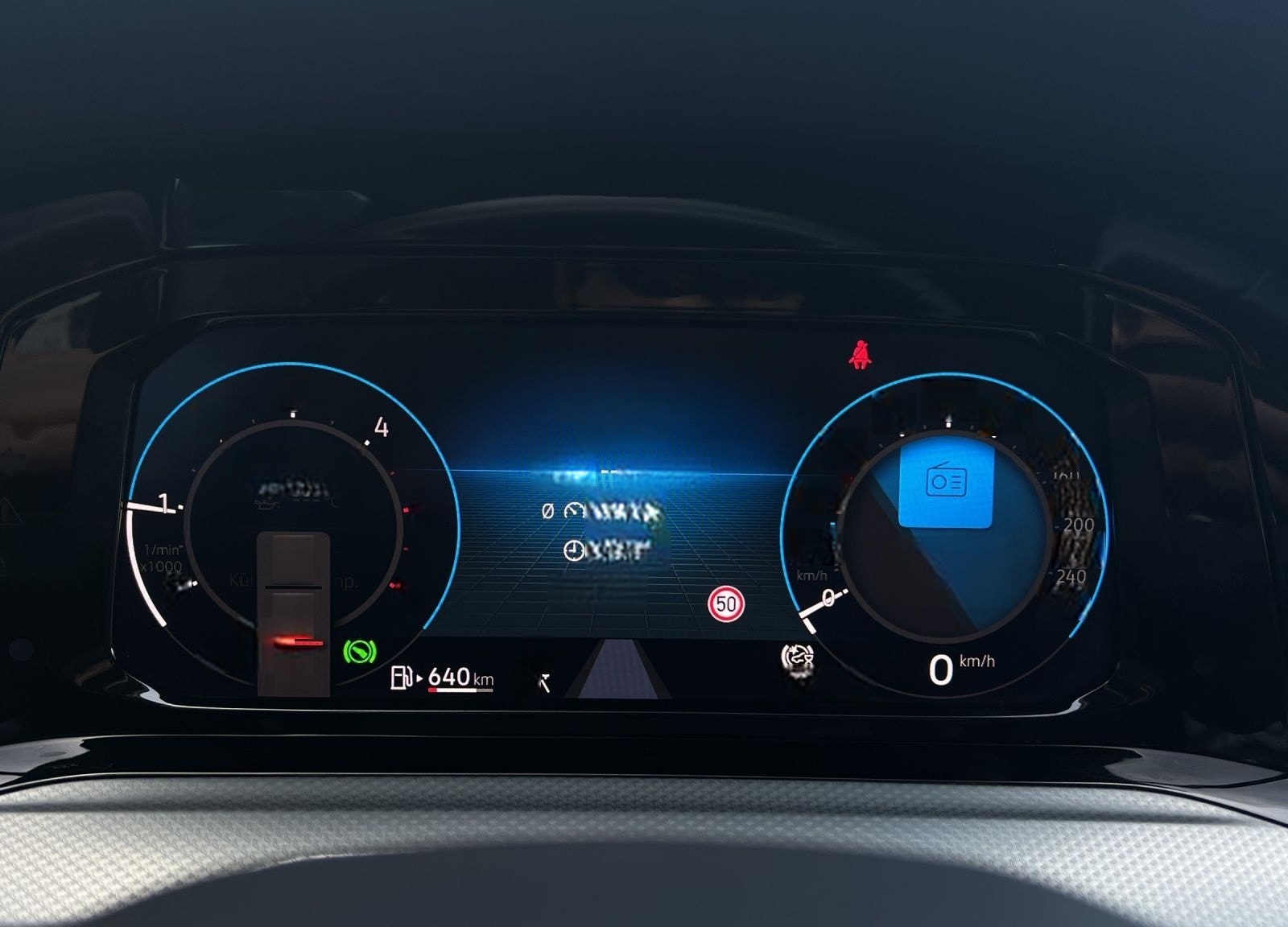 Volkswagen Golf 2.0 TDI DSG MOVE NAVI LM16 behMFL foto 10