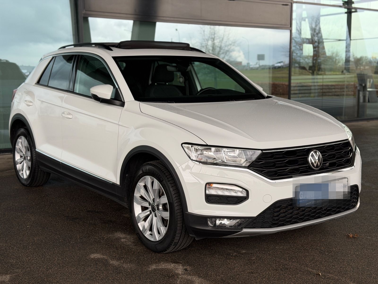 Volkswagen T-ROC SPORT AUT. 150PS | PANO | NAVI | MFL | DAB foto 3