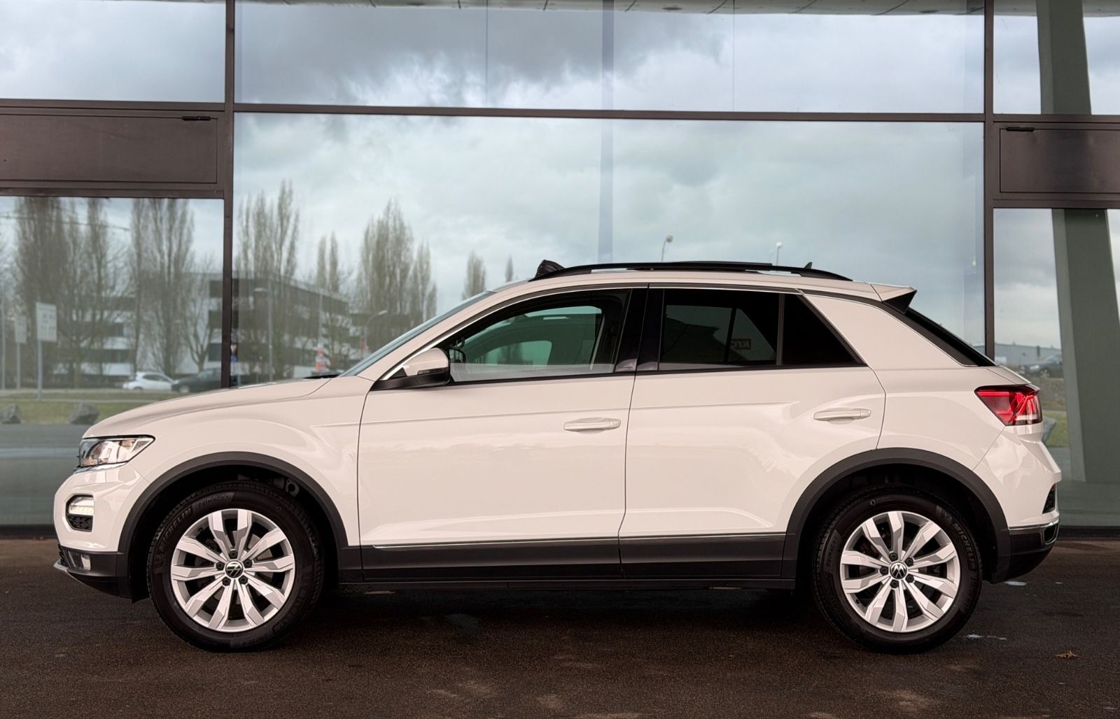 Volkswagen T-ROC SPORT AUT. 150PS | PANO | NAVI | MFL | DAB foto 8