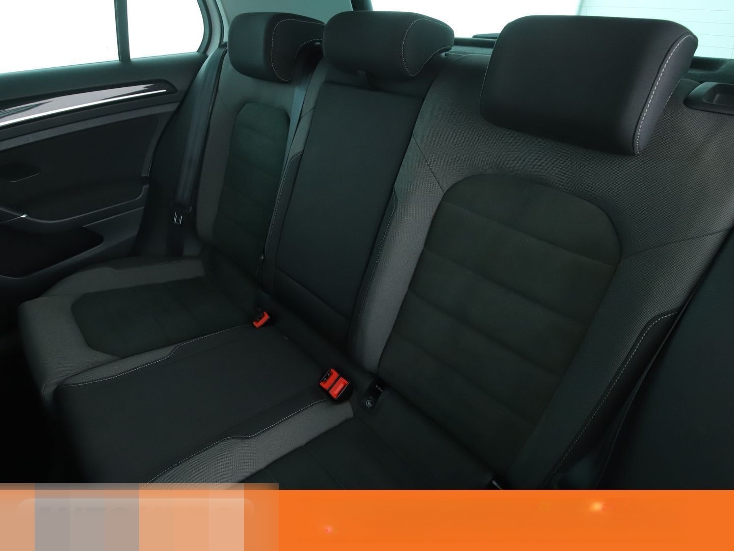 Volkswagen Golf VII 1.5 TSI ACT Highline BM Aut.*NAVI*LED* foto 14