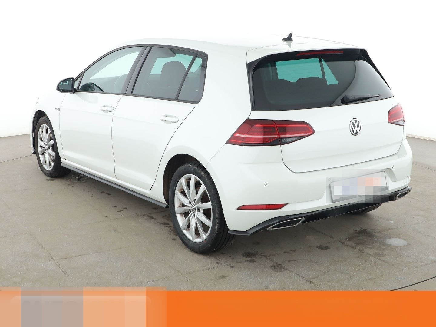 Volkswagen Golf VII 1.5 TSI ACT Highline BM Aut.*NAVI*LED* foto 4