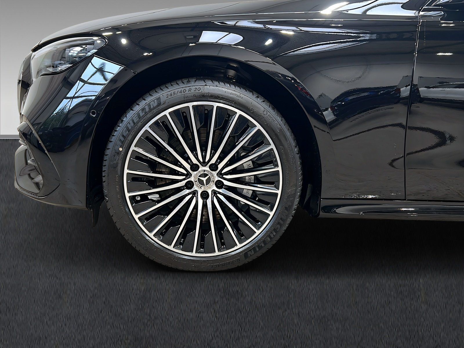 Mercedes-Benz E 450d 4M AMG+DIST+NIGHT+Supercreen+HuD+AHK+360° foto 7