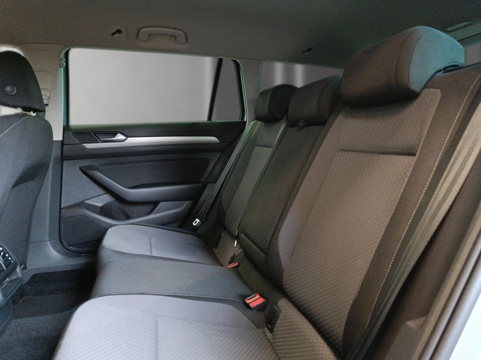 Volkswagen Passat Variant 1.5 TSI DSG RFK*Navi*GRA*LM16*SHZ foto 17