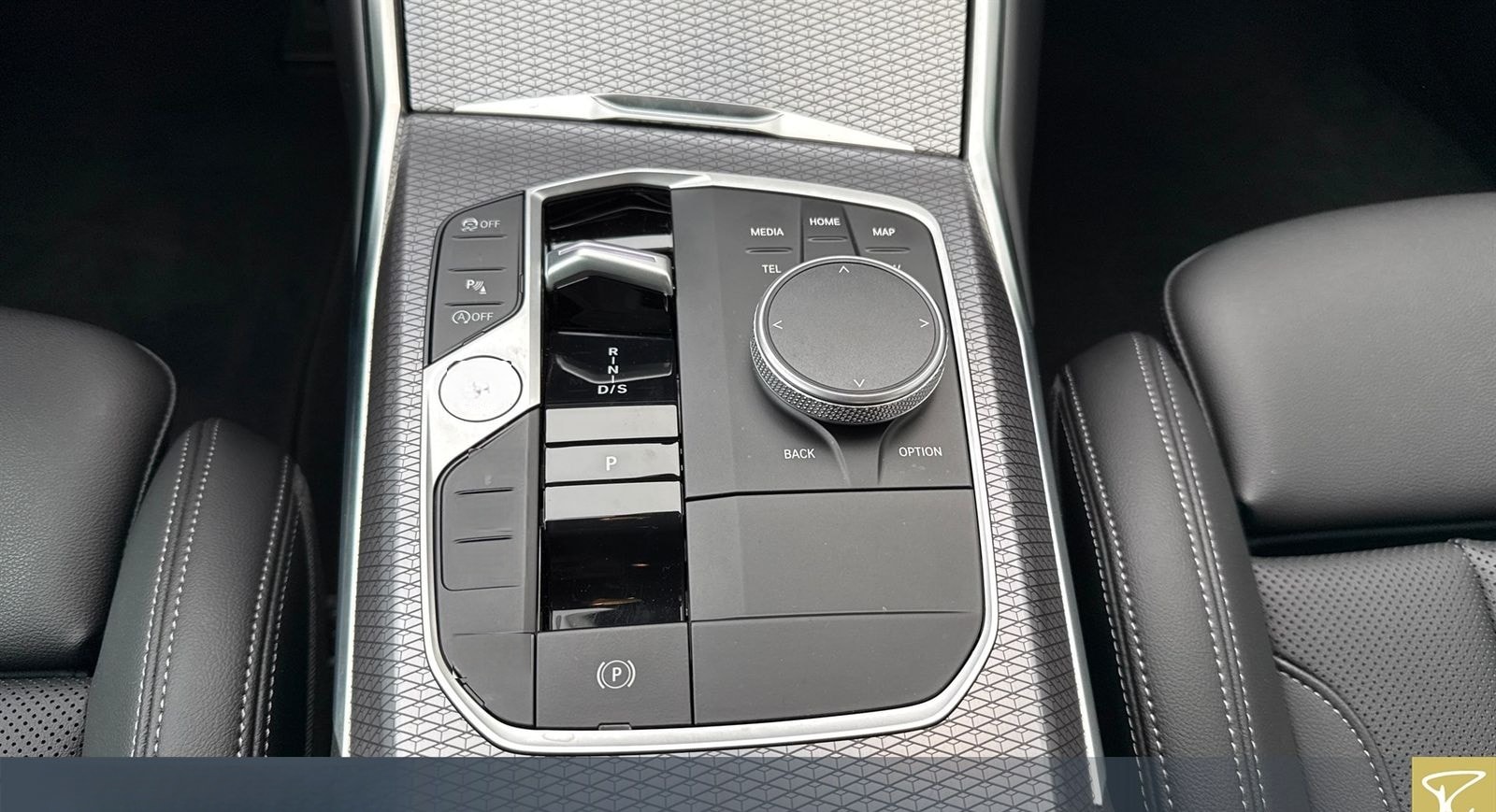 BMW 318i A Lim M Sport,AHK,LC+,RFK,Keyless foto 11