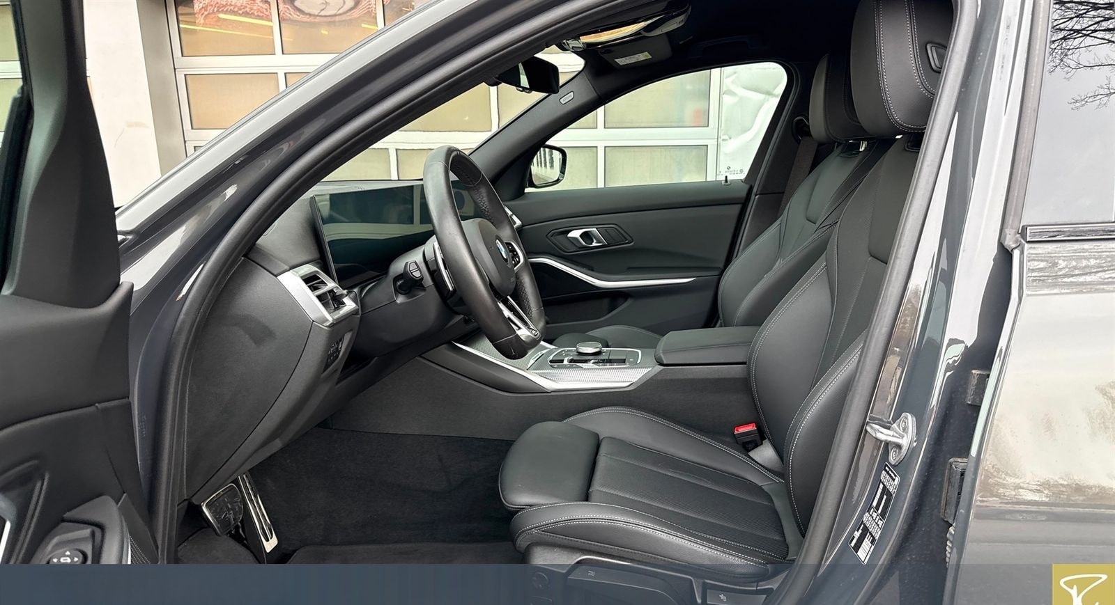 BMW 318i A Lim M Sport,AHK,LC+,RFK,Keyless foto 4