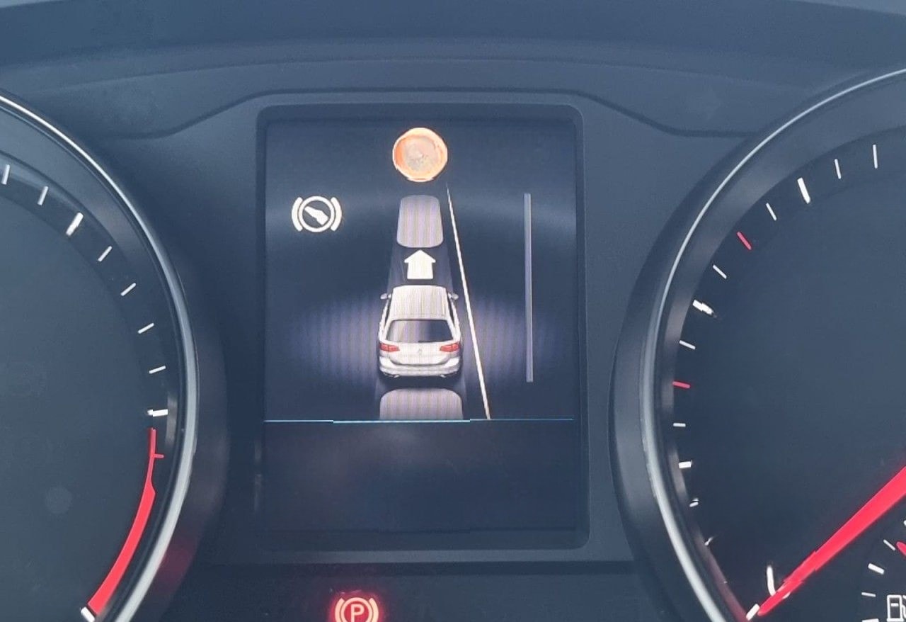 Volkswagen Passat 2.0 TDI DSG,MATRIX,KAMERA,AHK,ACC+LANE foto 13