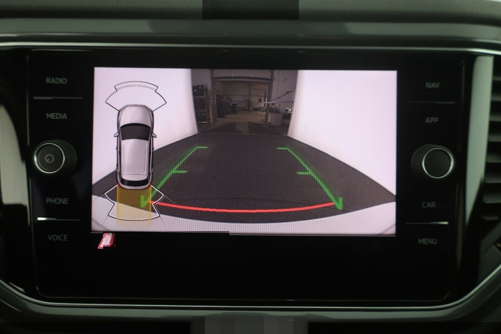 Volkswagen T-Roc 1.5 TSI Sport R-Line#AHK#ActiveInfo#19Z#LE foto 20