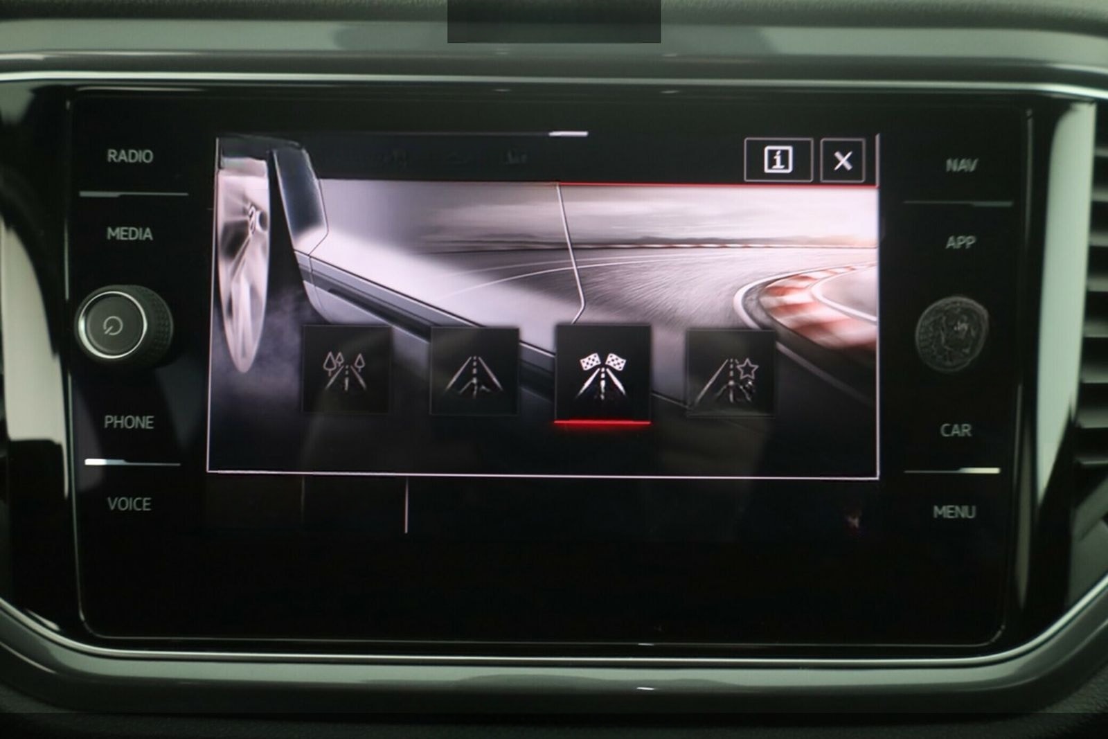 Volkswagen T-Roc 1.5 TSI Sport R-Line#AHK#ActiveInfo#19Z#LE foto 21